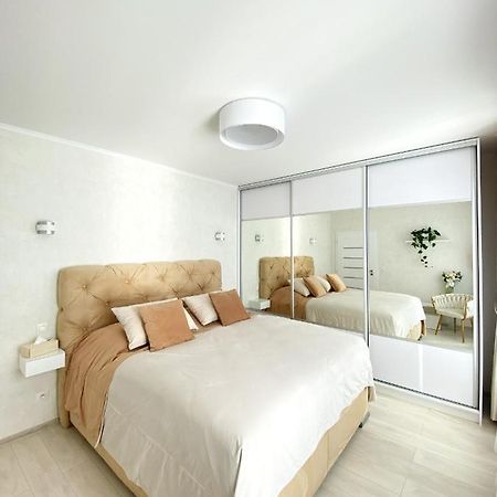 Die Eleganz - Apartment Near The City Center With Free Parking 브라티슬라바 외부 사진