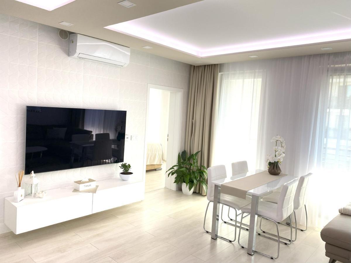 Die Eleganz - Apartment Near The City Center With Free Parking 브라티슬라바 외부 사진