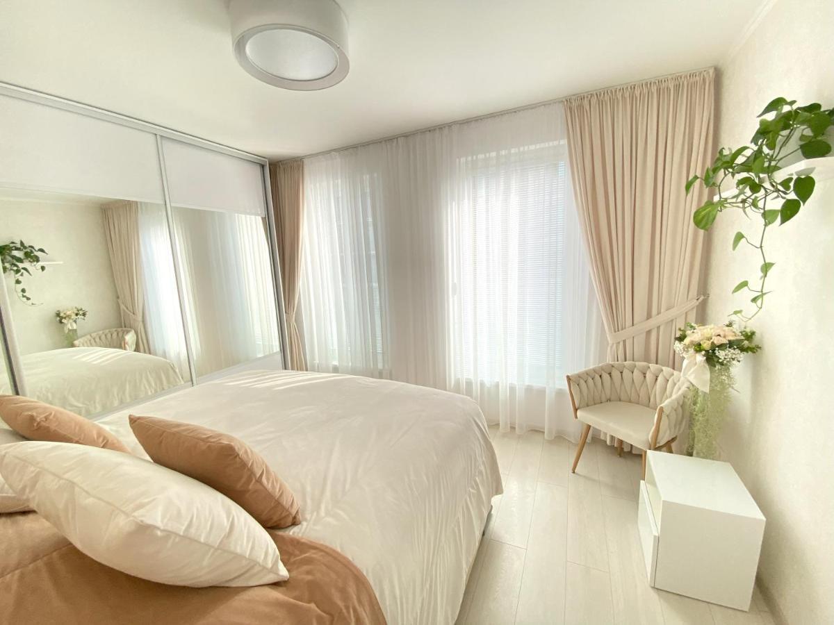 Die Eleganz - Apartment Near The City Center With Free Parking 브라티슬라바 외부 사진