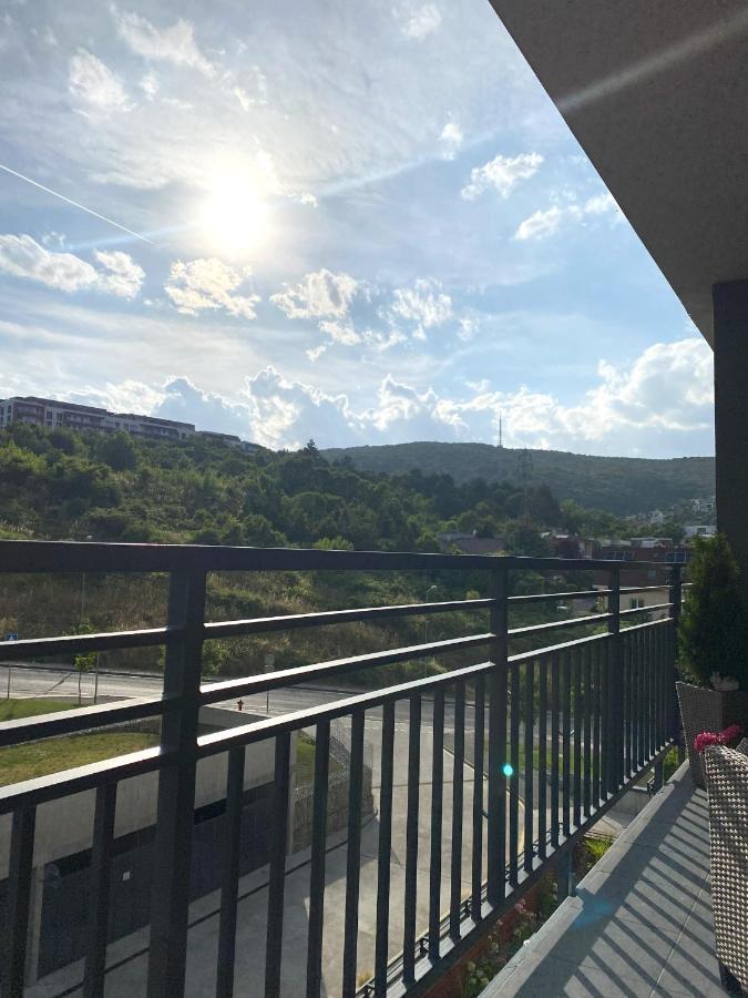Die Eleganz - Apartment Near The City Center With Free Parking 브라티슬라바 외부 사진