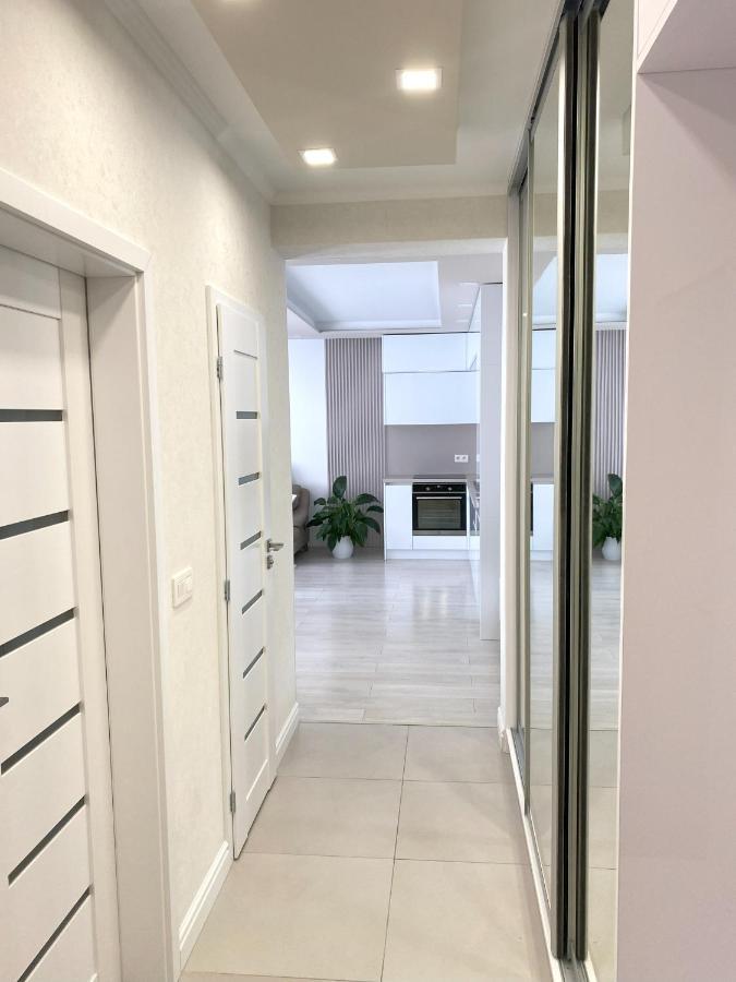 Die Eleganz - Apartment Near The City Center With Free Parking 브라티슬라바 외부 사진